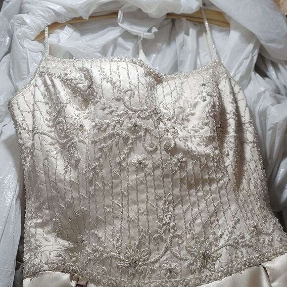 NWT BRIDAL Gown   - Picture 5 of 9